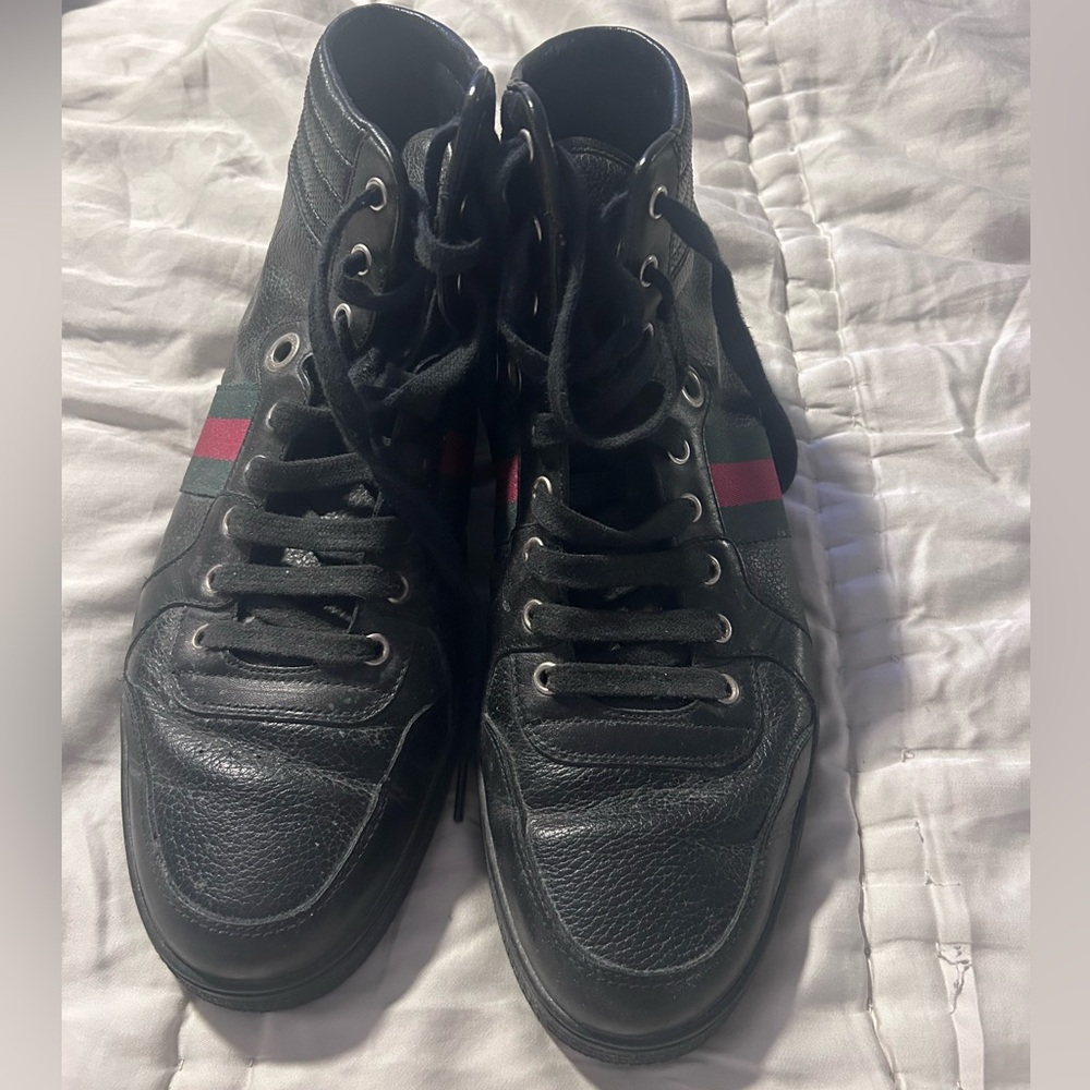 100% AUTHENTIC, MEN Luxury Gucci Supreme black hi top sneaker retail $1,200.